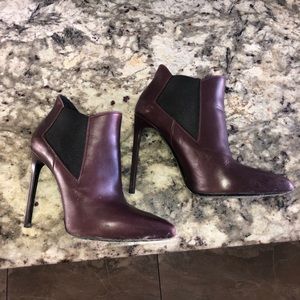 Saint Laurent Ela Ankle boot in aubergine